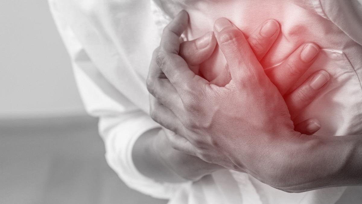 Pain in the chest or infarction?Learn how to distinguish between them and when to go to the doctor immediately