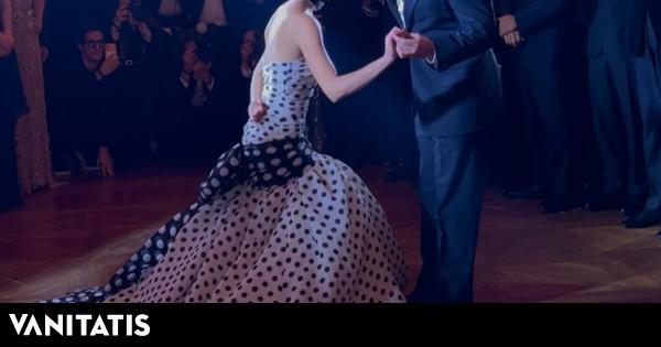 La nieta de Carolina Herrera, Carolina B. Lansing, se está convirtiendo en un ícono de la moda: está...