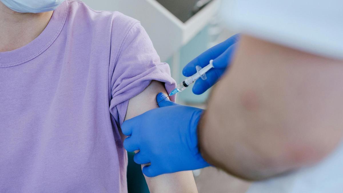 Vaccination against herpes can reduce the risk of dementia and slow the progression of the disease